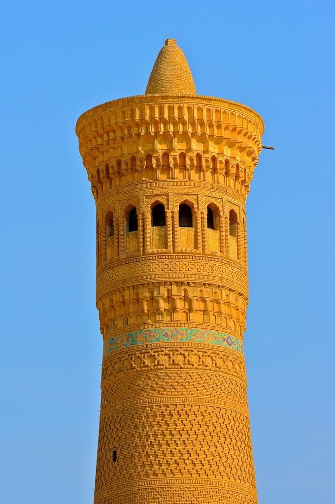 The sixteen-arched lantern at the top of the Kalyan Minaret