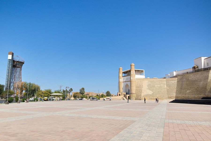 The open expanse of the Registan with the Ark along its far side